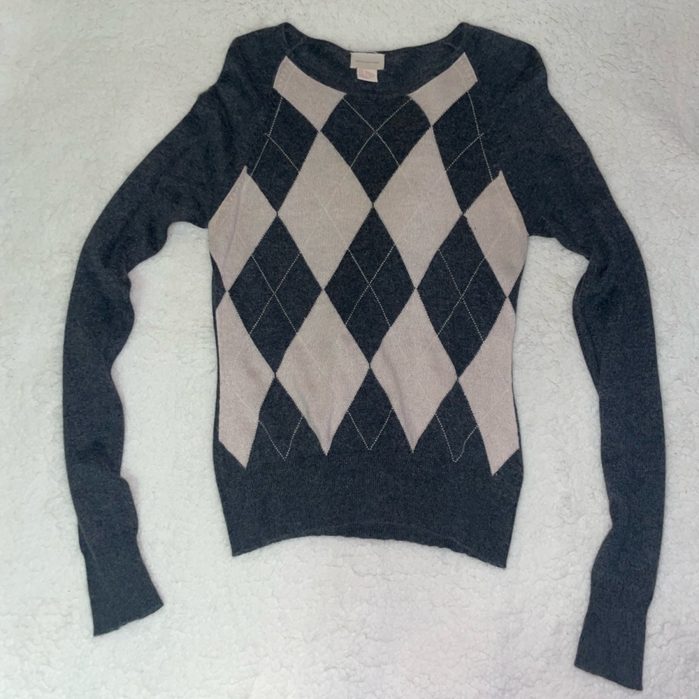 Women’s Knit Dark Grey and Cream Argyle Pattern Sweater